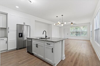 07-Kitchen Area