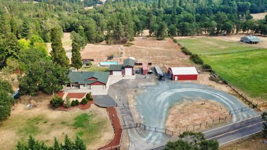 5450 Hugo Rd, Grants Pass, OR 97526 - photo 4