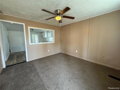 8162 Orchard Ave, Warren, MI 48089 - photo 4