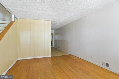2656 W Franklin St, Baltimore, MD 21223 - photo 3