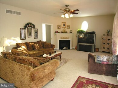 34 Peach Dr, Boyertown, PA 19512 - photo 6