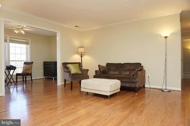 10096 Oakton Terrace Rd unit 100096, Oakton, VA 22124 - photo 5