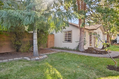 1532 NE 9th St, Bend, OR 97701 - photo 5