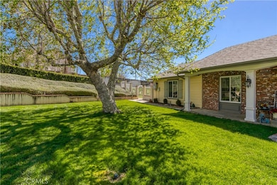 9886 Onyx St, Yucaipa, CA 92399 - photo 4