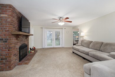2836 E Monroe circle-6