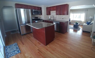 369 Stapleton Rd, Springfield, MA 01109 - photo 7