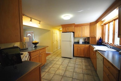 192 Payne Rd, Scarborough, ME 04074 - photo 3