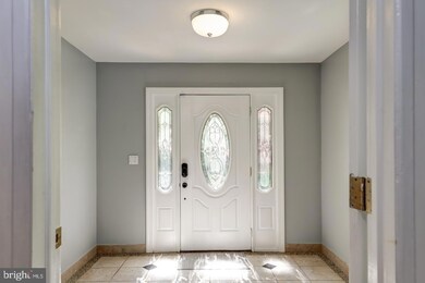 401 Oxford Rd, Havertown, PA 19083 - photo 4