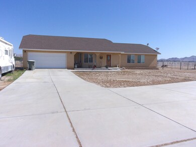 5771 Charan Rd, Rosamond, CA 93560 - photo 2