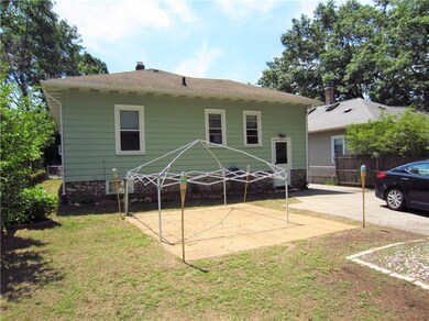 40 Monroe St, Woonsocket, RI 02895 - photo 2