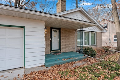 1316 N 23rd St, Manitowoc, WI 54220 - photo 3