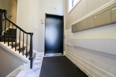 647 W Melrose St unit 5, Chicago, IL 60657 - photo 5