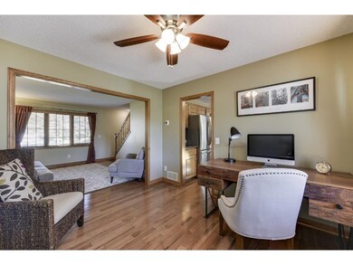 OFFICE/FORMAL DINING ROOM