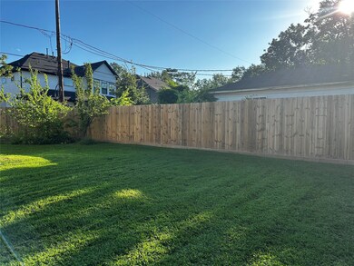 1822 Cheshire Ln, Houston, TX 77018 - photo 3