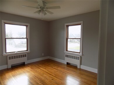 8 Gladding St, Bristol, RI 02809 - photo 5