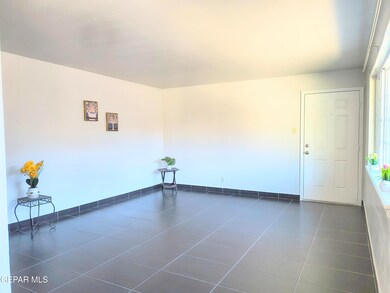 333 Eubanks Ct unit 7, El Paso, TX 79902 - photo 4