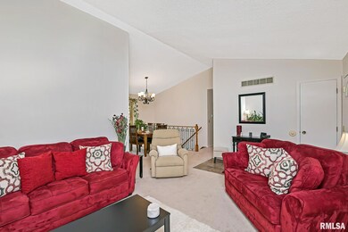 4614 Fillmore Ct, Davenport, IA 52806 - photo 6