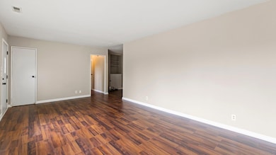 239 S Baxter St, Auburn, IN 46706 - photo 7