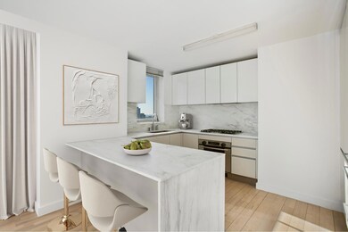 The Sheffield unit 55S1, New York, NY 10019 - photo 4