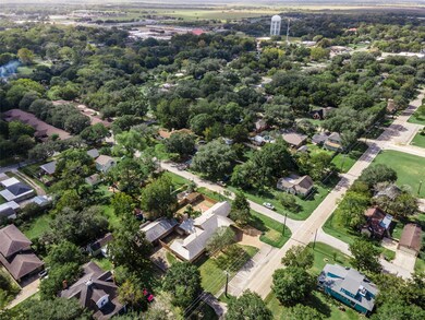 2100 Matthews St, Bay City, TX 77414 - photo 5