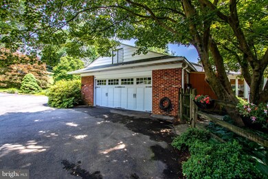 805 Vauclain Rd, Bryn Mawr, PA 19010 - photo 5