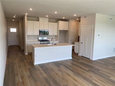 138 Scotland Ln, Jackson Township, PA 16037 - photo 2