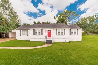 703 Lake, McComb, MS 39648 - photo 2