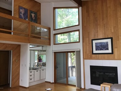 219 Broadmoor Dr, Hawley, PA 18428 - photo 7