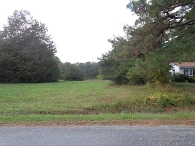 Route 633 AKA, CHIPPOKES FARM RD, Paved road front