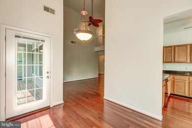 46614 Drysdale Terrace unit 301, Sterling, VA 20165 - photo 4