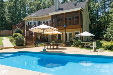 6184 Chandler Rd, Clover, SC 29710 - photo 3