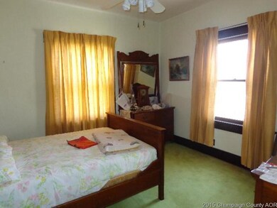 212 S Richman St, Villa Grove, IL 61956 - photo 2