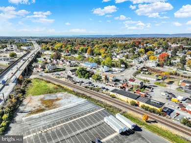 302 S 18th St, Camp Hill, PA 17011 - photo 4