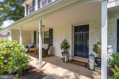 585 Cassatt Rd, Berwyn, PA 19312 - photo 2