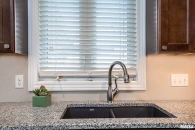 1632 W 37th St, Davenport, IA 52806 - photo 5