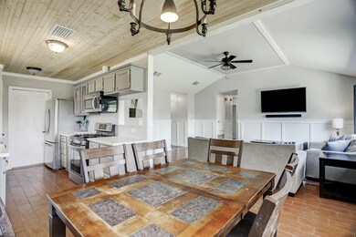 3330 Edgecreek Dr, Houston, TX 77066 - photo 7