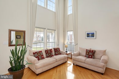 19220 Wheatfield Dr, Germantown, MD 20876 - photo 4