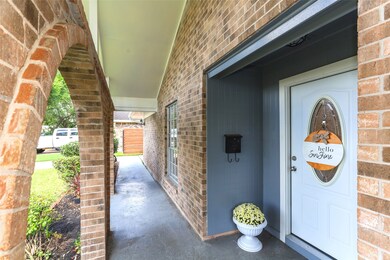 11431 Newton St, Houston, TX 77089 - photo 4