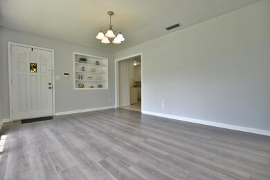 2504 Una Dr, Jacksonville, FL 32216 - photo 5