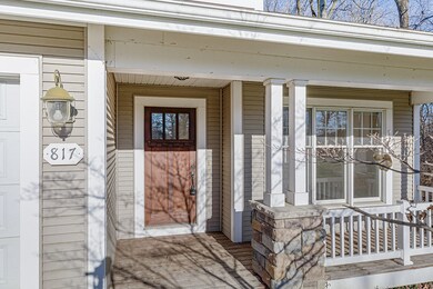 817EBarringtonCircle_05