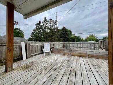 556 Elmwood Dr, Frankfort, IN 46041 - photo 3