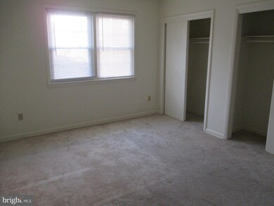 100 W Taylor Run Pkwy, Alexandria, VA 22314 - photo 5