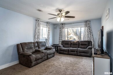 1833 W Kimberly Rd, Davenport, IA 52806 - photo 2