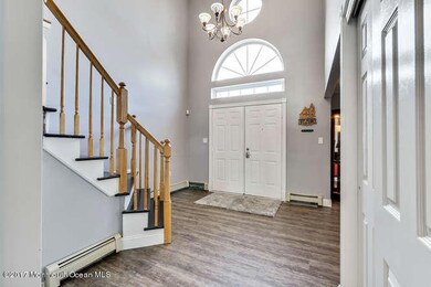 11 Melissa Lane, Howell-foyer1