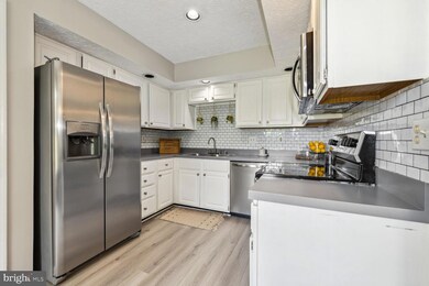 5555 Foxhall Ct, Frederick, MD 21703 - photo 6