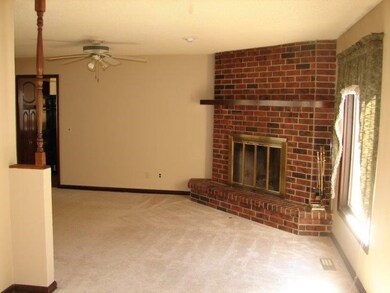 1403 S Jefferson St, Hugoton, KS 67951 - photo 5