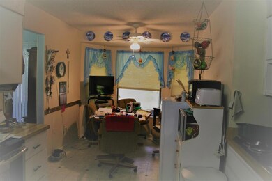 21572 SW Peach Blossom St, Dunnellon, FL 34431 - photo 7