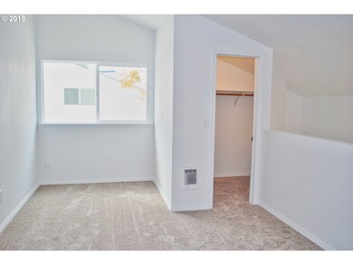 Bedroom, Primary