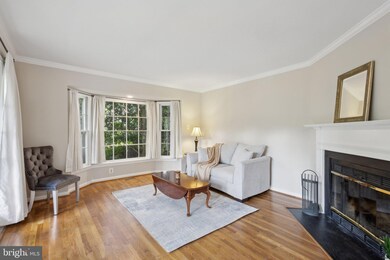 12807 Mill Brook Ct, Woodbridge, VA 22192 - photo 3