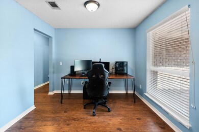2816MohicanWay-16